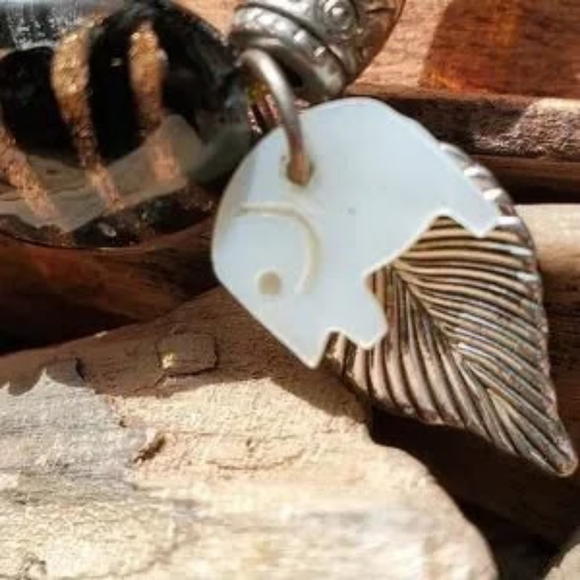 Avon Beaded Chic Necklace & Bracelet Set / Nature - Picture 3 of 11